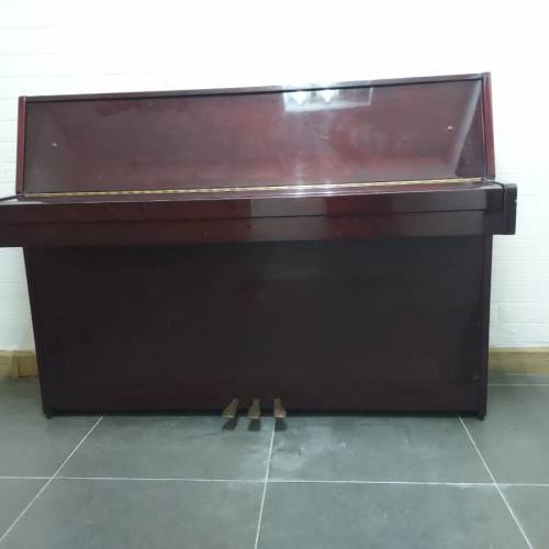 YAMAHA C108 鋼琴
