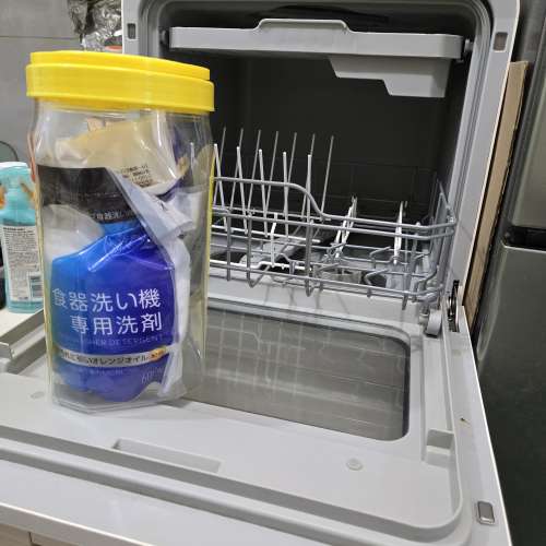 清屋。多款電器傢俱。4月11日前必走