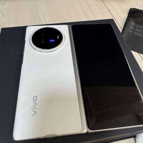 Vivo X Fold3 摺疊手機
