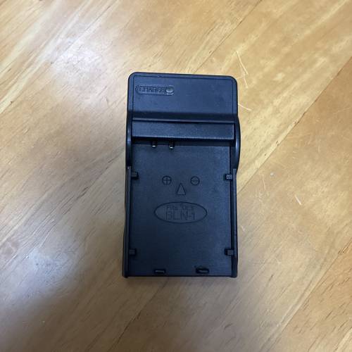 Olympus BLN-1 副廠 micro-usb 叉電器 charger