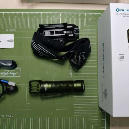 新淨正常Olight 雷神 Perun 3 頭燈 3000流明 白光紅光 磁吸L型電筒 磁吸充電 原裝終...