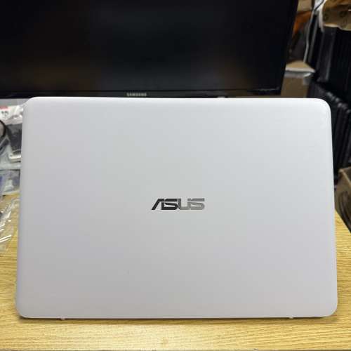 [🔋全新電池] ASUS Zenbook UX305FA (Core M / 13.3" 全高清 / Win 11 / 永久Offic...