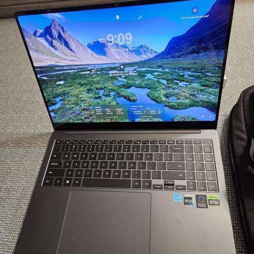 Samsung Galaxy Book3 Ultra ( i9 / RTX 4070 / 3K AMOLED)
