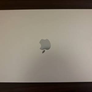 只用咗幾日Apple MacBook Air 15 M3 16+512GB - Starlight 星光色