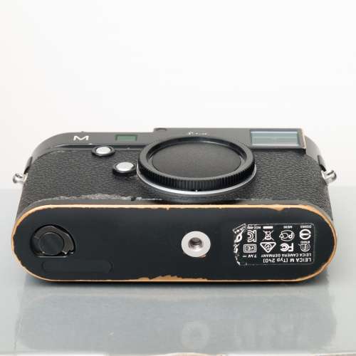 Leica M240 black paint