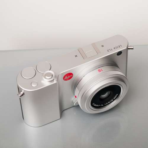 Leica TL2 silver + 18mm lens