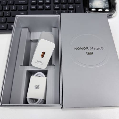 出售港行Honor Magic8 Pro 快速充電器