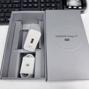 出售港行Honor Magic8 Pro 快速充電器