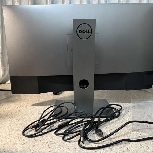 Dell U2720Q UltraSharp 27" 4K IPS USB-C DisplayPort HDMI