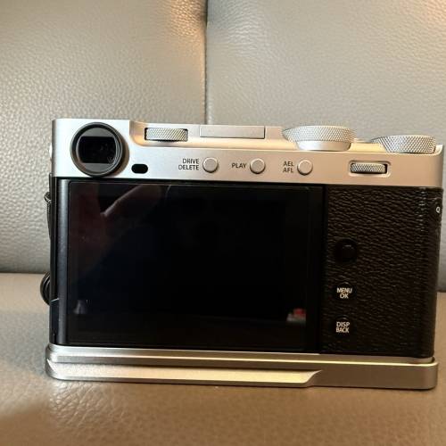 超極新淨Fujifilm X-E5 行貨銀色相機，連XF23mm F2.8 WR套裝 (行貨)