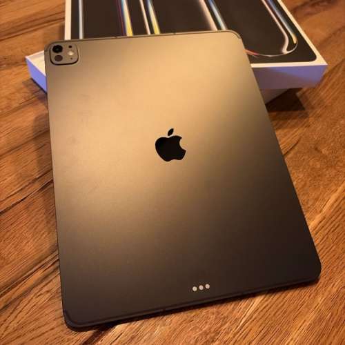 Apple iPad Pro 13 (2025)