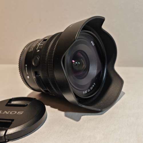 99% Sony PZ 10-20mm F4 G lens fpr APSC