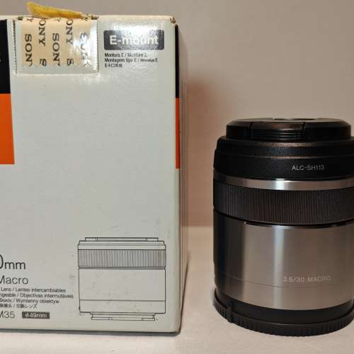 九成新 Sony E30mm F3.5 Marco APSC lens
