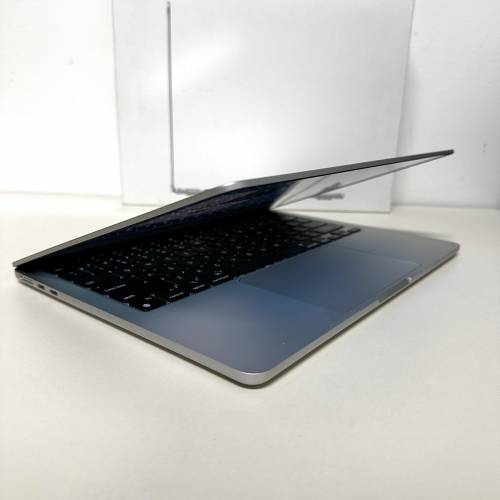 有盒連貨牛macbook air m2 13inch 8Gram 256Gssd 2022新淨蘋果筆記本文書手提電腦