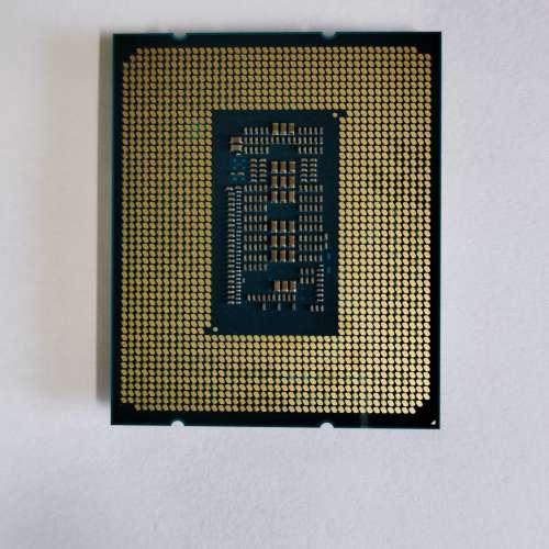 Intel i5 12600KF  gen 12 cpu［壞件］疑因最右表面電容脫落而無法著機（淘寶購買，...