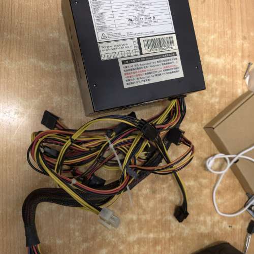 電腦電源400瓦正常使用