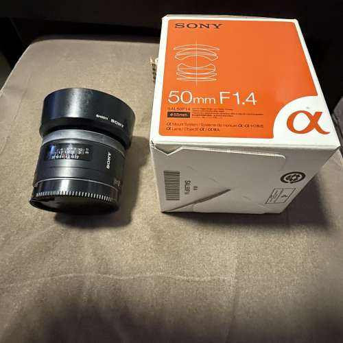 Sony SAL 50mm F1.4