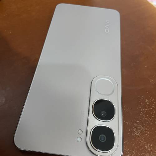 Vivo v40 lite