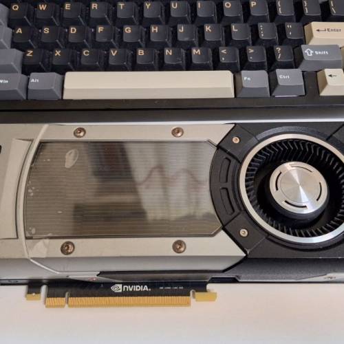 公版 GTX 980 4GB Founders Edition