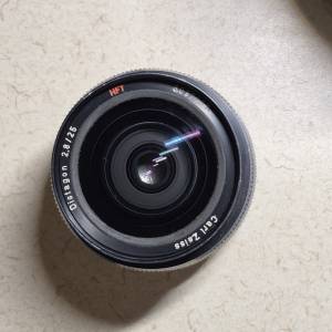 誠讓：Rollei Zeiss 25mm f/2.8 Distagon HFT (原裝M 42 賓得縲絲猛))
