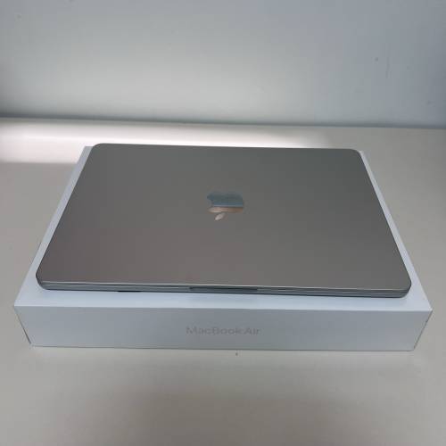 MacBook Air M2 2022 13.6" 8GB/256GB 全套齊 幾乎全新