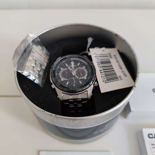6Casio Edifice EQW-M710DB-1A1 手錶
