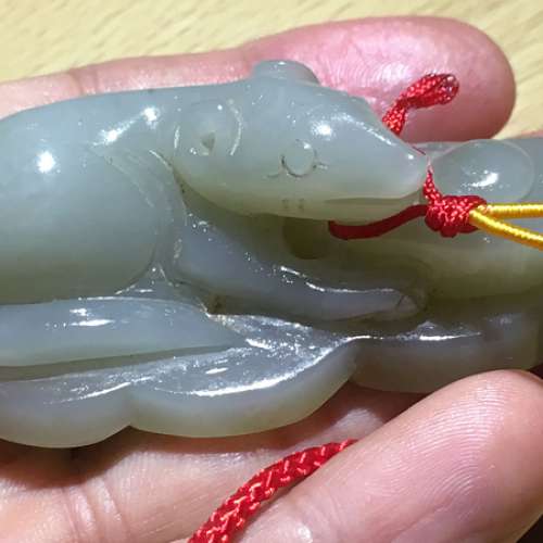 送禮好！懷舊多年 刻有 靈鼠福鼠持元寶，新疆和田 碧玉石 !