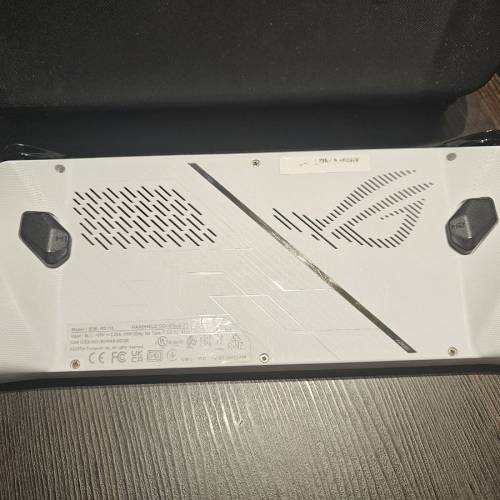 放 ASUS ROG Ally Z1 Extreme 16GB+2TB 已改2TB SSD (WD SN740)