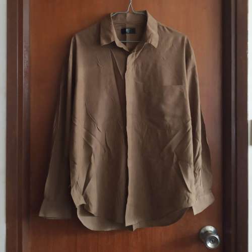 Brown Long-Sleeves Shirt &middot; 棕色長袖襯衫