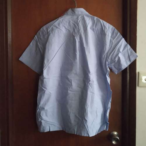 Light Blue Short-Sleeves Shirt &middot; 淺藍色短袖襯衫