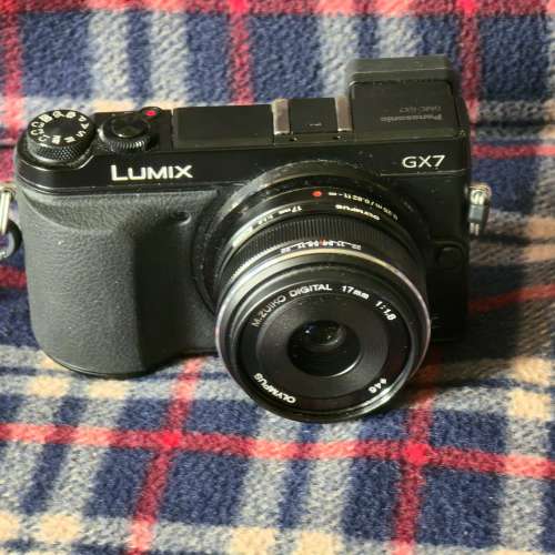 Panasonic Lumix GX7 Black & 17mm F1.8 Black