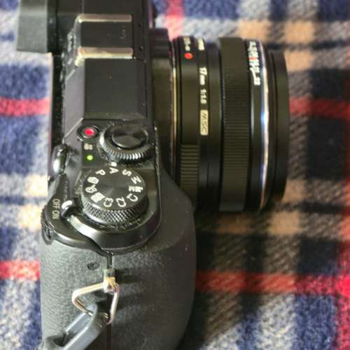 Panasonic Lumix GX7 Black & 17mm F1.8 Black