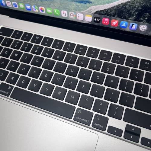 Macbook Air  M2 15&rdquo;2023年/16GB /512GB/電池🔋健康值97%/ 幾乎全新 /原配包裝盒/...