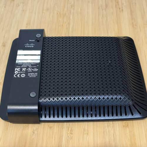 Cisco Linksys E1200 Router 路由器