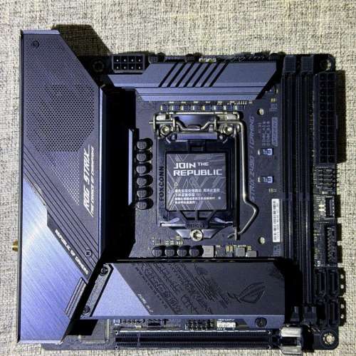 ASUS ROG STRIX Z490-I GAMING 主機板