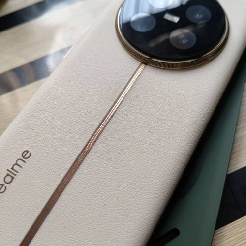 Realme12por+