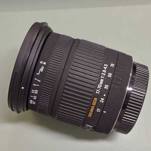 Sigma DC 17-50mm f2.8-4.5  (Sigma SA)
