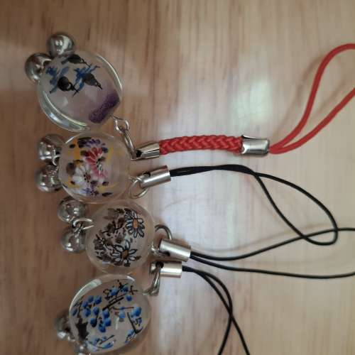 內壁畫轉過珠掛繩
