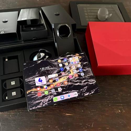 華為Mate XT智慧型手機，10.2吋三折疊屏，超薄，16GB+1TB，四攝，請透過WhatsApp聯...