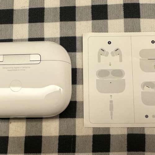 Apple AirPods Pro 2 充電盒 Lightning 版本 行貨 99%新 非常少用和新淨 電量和操作...