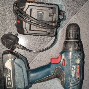 Bosch.   叉電批/電鑽