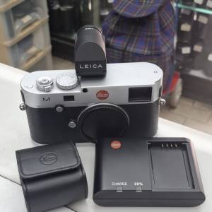 （地平線）蘇聯產 35mm 全景相機。全景拍攝：該相機使用標準 35mm 底片，但透過旋轉...