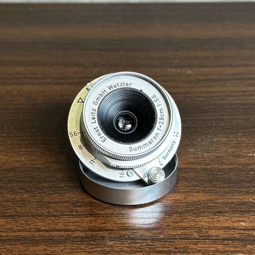 靚仔** Leica Summaron 28mm f/5.6 螺口鏡頭 (L39) 連 28mm 取景器 及 遮光罩