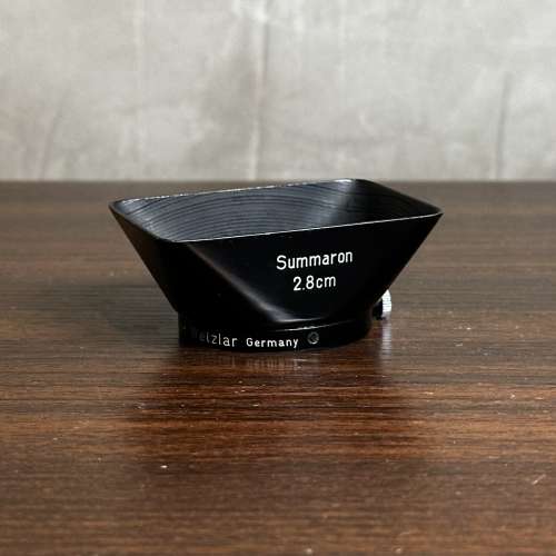 靚仔** Leica Summaron 28mm f/5.6 螺口鏡頭 (L39) 連 28mm 取景器 及 遮光罩