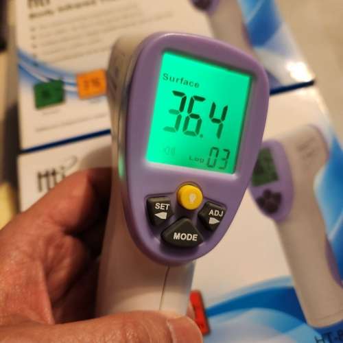 HTI HT-820D 非接觸式紅外線物件/額溫槍