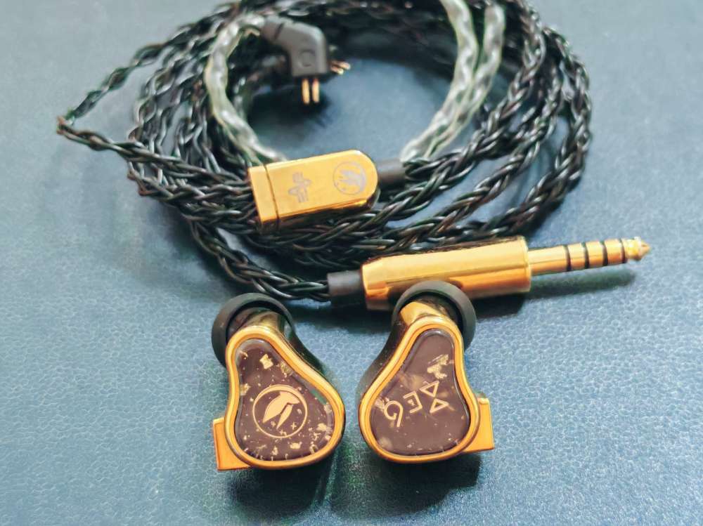 FiR Audio Xenon 6 (XE6) 無花崩狀態良好聲音正常- 二手或全新