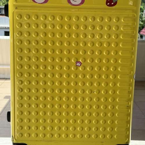 Pierre Cardin 30" 4 wheels soft suitcase can expandable HK$118.00