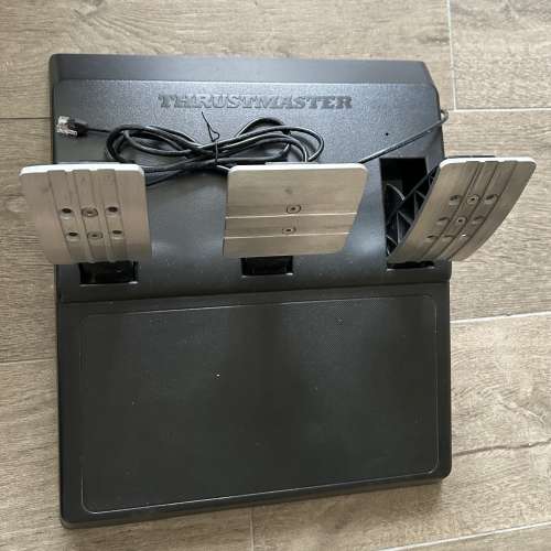 Thrustmaster T300 腳制