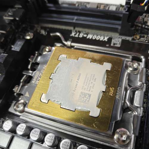 Asrock Deskmini X600 + Ryzen 5 8500g (白色 日版)