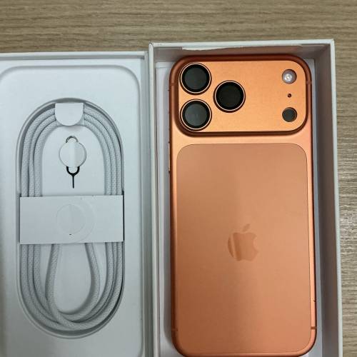 iphone17proMax 2TB有AC+
